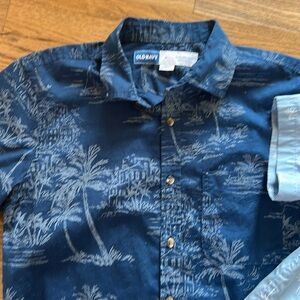 2 Old Navy Casual Button Down Shirts Blue and Gray summer shirts